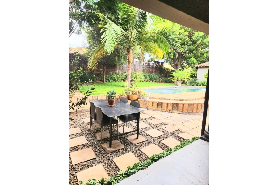 5 Bedroom Property for Sale in Safari Gardens North West